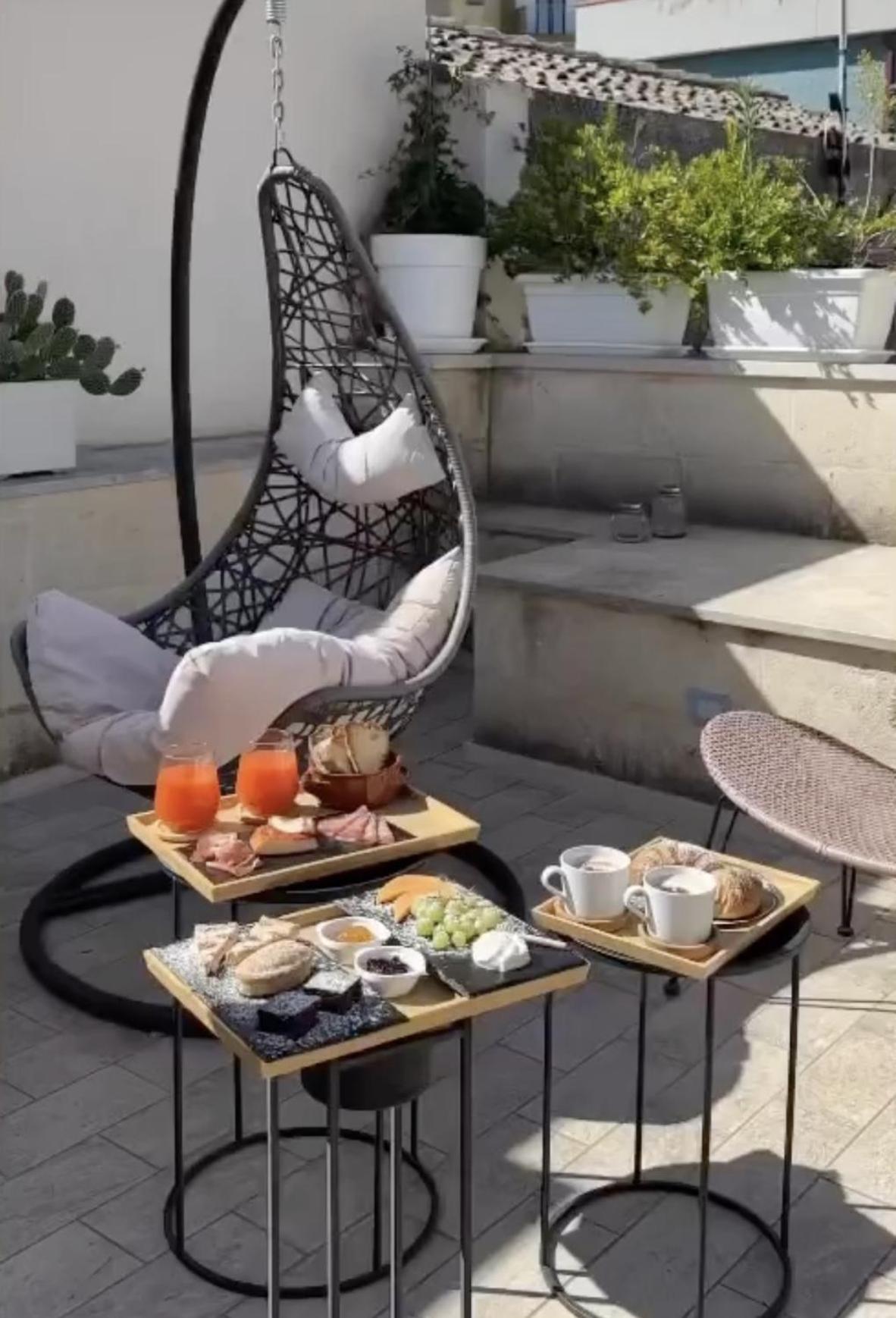 Le Vie Del Centro Luxury Room Matera Bagian luar foto